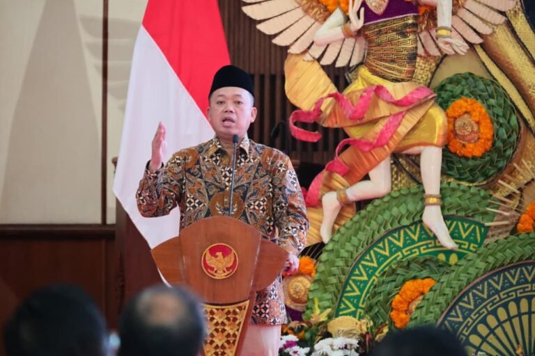 Buka Rakor GTRA Provinsi Bali, Menteri Nusron Ingatkan Kepala Daerah Prioritaskan Masyarakat Miskin sebagai Subjek TORA PROKALTIM 20 Buka Rakor GTRA Provinsi Bali, Menteri Nusron Ingatkan Kepala Daerah Prioritaskan Masyarakat Miskin sebagai Subjek TORA