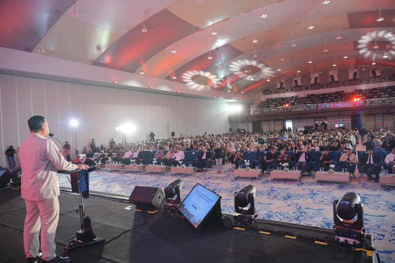 WhatsApp Image 2025 12 03 at 07.14.43 Di Hadapan Mahasiswa UNDIP, Menteri Nusron Tegaskan Akan Perbaiki Ketimpangan Kepemilikan Tanah PROKALTIM