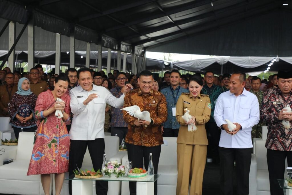 WhatsApp Image 2026 01 16 at 11.36.13 Di Momen Peringatan Hari Desa Nasional Tahun 2026, Wamen Ossy: Legalitas Hak Atas Tanah Penting untuk Dukung Pembangunan Desa PROKALTIM