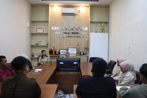 Pelayanan Optimal Jadi Fokus Monev Kantor Pertanahan Penajam PROKALTIM 2 WhatsApp Image 2026 01 28 at 22.09.24 Pelayanan Optimal Jadi Fokus Monev Kantor Pertanahan Penajam PROKALTIM
