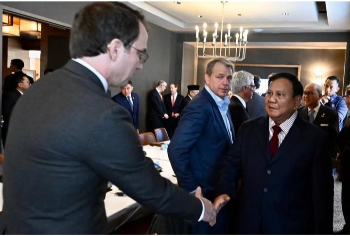Prabowo dan investor global Hukum Dipertegas, Prabowo Yakinkan Investor Dunia Soal Stabilitas Indonesia PROKALTIM