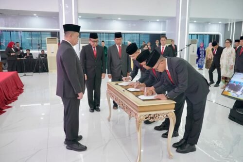 WhatsApp Image 2026 02 18 at 21.31.40 Lantik Pejabat Struktural Kementerian ATR/BPN, Menteri Nusron: Permudah Urusan Masyarakat dalam Pelayanan Pertanahan PROKALTIM