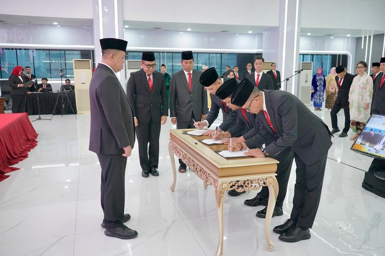 WhatsApp Image 2026 02 18 at 21.31.40 Lantik Pejabat Struktural Kementerian ATR/BPN, Menteri Nusron: Permudah Urusan Masyarakat dalam Pelayanan Pertanahan PROKALTIM