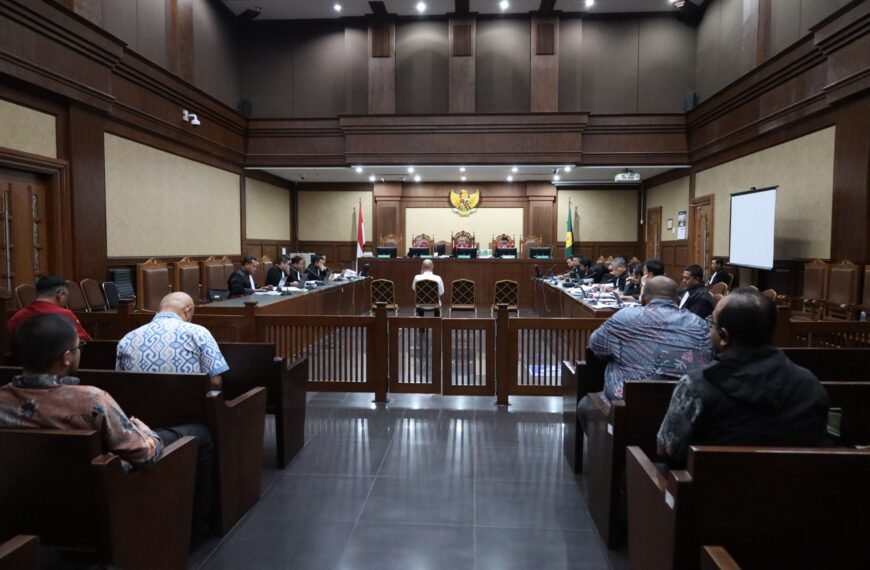 Sidang suap hakim di Tipikor Jakarta Pusat mengungkap bukti digital diakui dan selisih dana USD 58 juta jadi sorotan JPU.