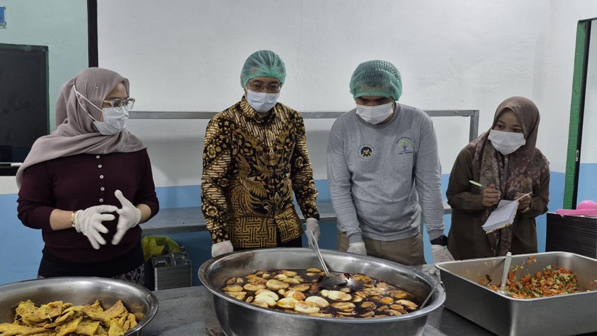 SPPG Mulai, BGN Warning Keras: Mitra MBG Mark Up Langsung Disanksi Berat PROKALTIM 1 BGN MBG SPPG Mulai, BGN Warning Keras: Mitra MBG Mark Up Langsung Disanksi Berat PROKALTIM