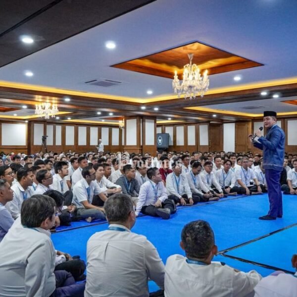 Mudik Lebaran Dimulai, Seskab Teddy Ingatkan Pegawai: Jangan&hellip;