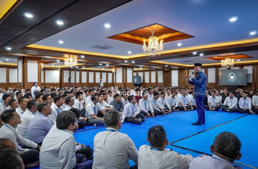 Mudik Lebaran Dimulai, Seskab Teddy Ingatkan Pegawai: Jangan Terburu-buru dan Sampaikan Pesan Presiden