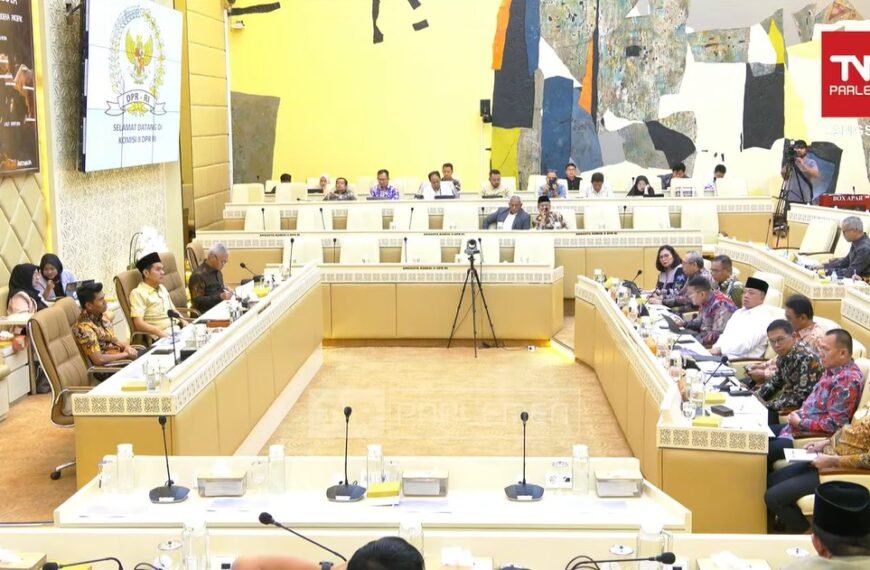 Kakanwil BPN Provinsi Kaltim Ikuti Rapat&hellip;