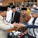 Presiden Prabowo Subianto bertemu kiai di Istana Kepresidenan Jakarta membahas geopolitik global dan persatuan nasional.