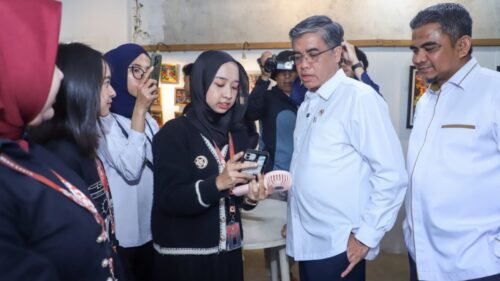 FOTO BERITA 20260401 123236 0000 Menaker Uji Industri Kreatif Jadi ‘Laboratorium’, Sinyal Perubahan Arah Dunia Kerja? PROKALTIM